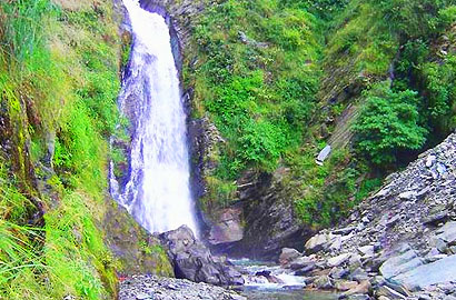 bhagsu water fall in dharamsala